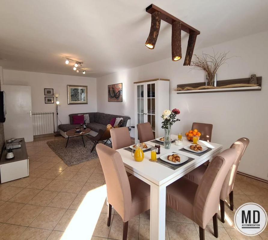 Apartment Valery Pula Extérieur photo