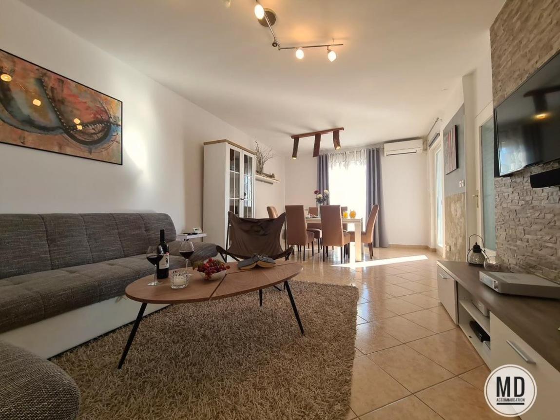 Apartment Valery Pula Extérieur photo